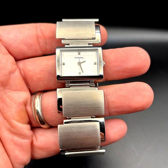Fossil F2 ES1865 Womens Square Link Stainless Steel Bracelet Dress Watch NOS - Picture 3 of 17
